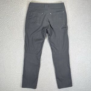 Kuhl grey pants 32x32 bought and doesn’t fit